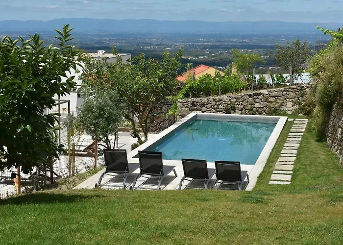 Casas Da Lapa, Nature & מלון