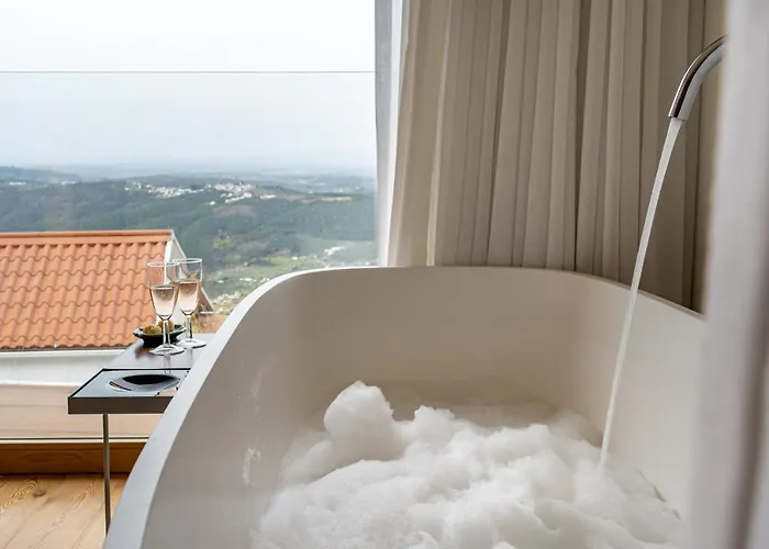 Casas Da Lapa, Nature & מלון סייה